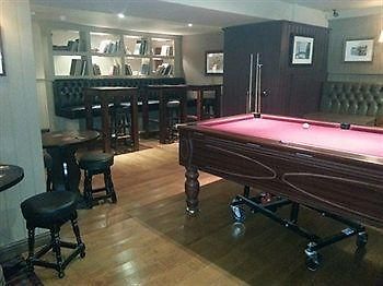 Holland Arms Hotel Gaerwen Extérieur photo